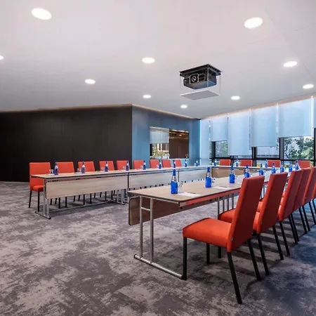 Pullman Tbilisi Axis Towers-3